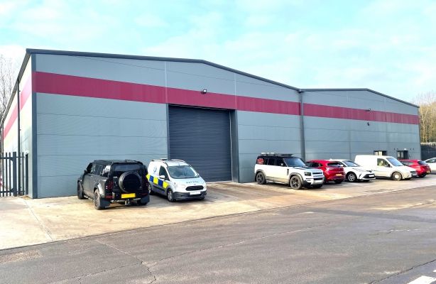 Warehouse to let in Unit E5, Tweedale South Industrial Estate, Telford, Shropshire