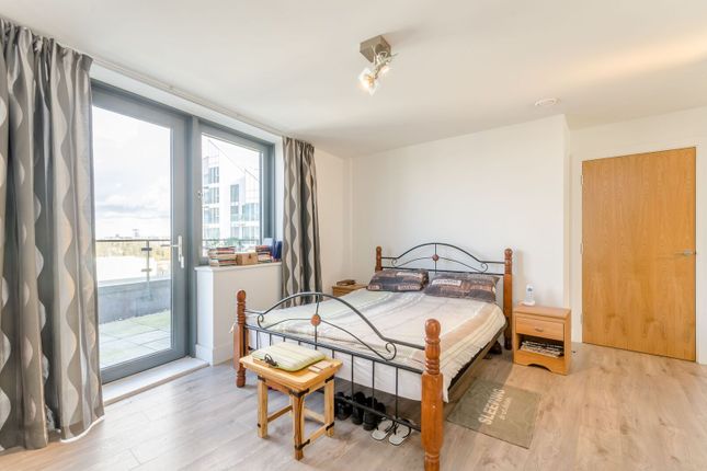 Osiers Road, Wandsworth photo 4