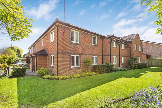 Flat for sale in Woodstock Road North, St Albans