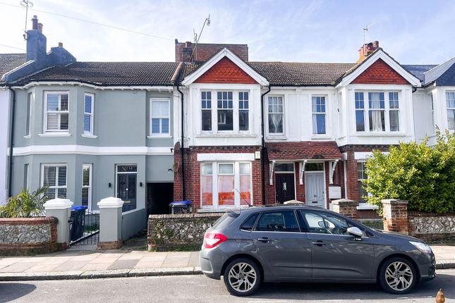 Flat to rent in Eriswell Road, Worthing