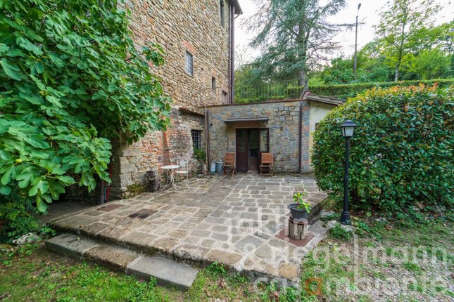 Country house for sale in Italy, Tuscany, Florence, Figline Valdarno