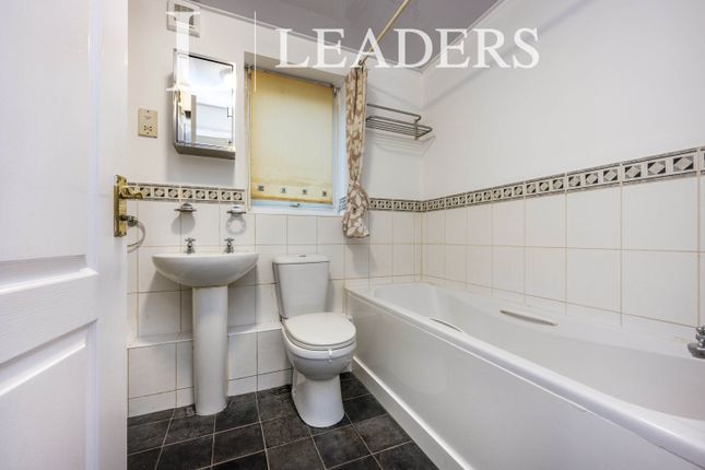 Flat 1, 254A, High Town Road, Luton photo 4