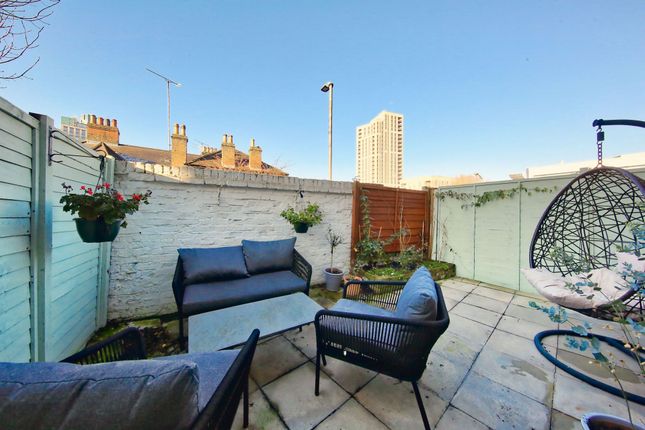 Flat for sale in Marcus Street, Wandsworth