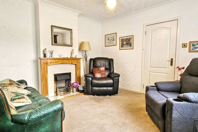 7, Manor Lane, Stourbridge photo 4