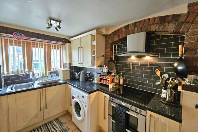 16, The Street, Gloucestershire photo 2