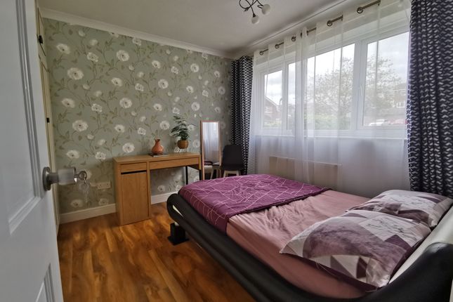 Room to rent in Turner Way, Bedford