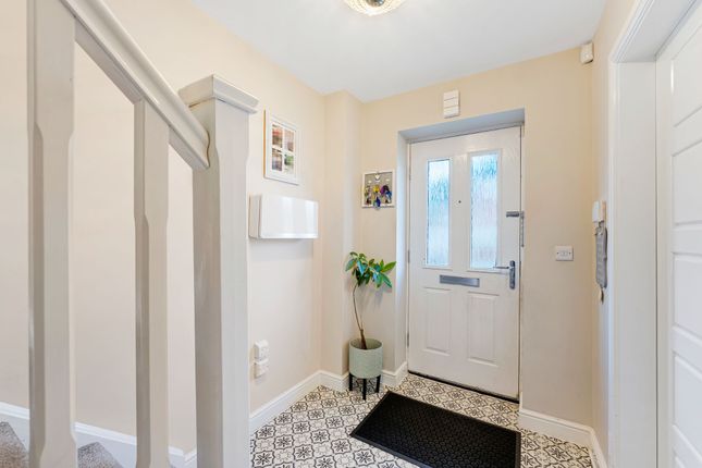 6 Poppy Close, Bolton photo 4