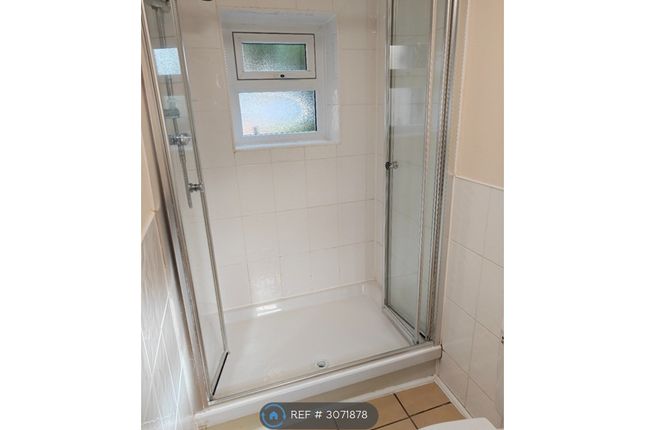 Flat, Abergele Road, Colwyn Bay photo 4