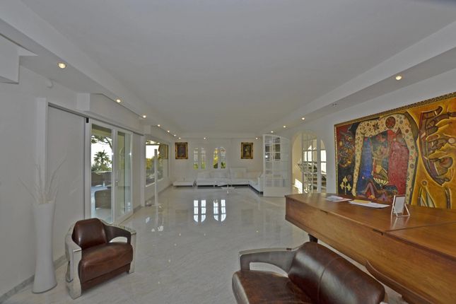Villa for sale in Villefranche-Sur-Mer, 6230, France