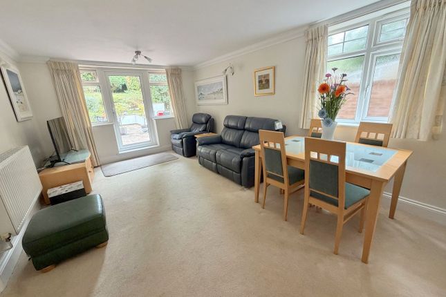 Flat 2 Branksome Chase, Penn Hill Avenue, Poole photo 3