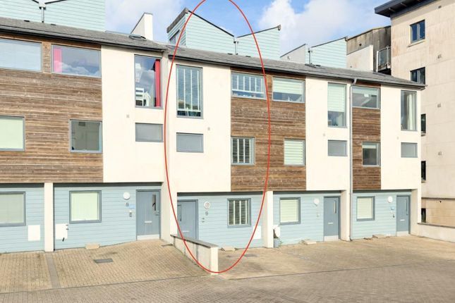 9 Quay Court, Mount Wise, Newquay photo 2