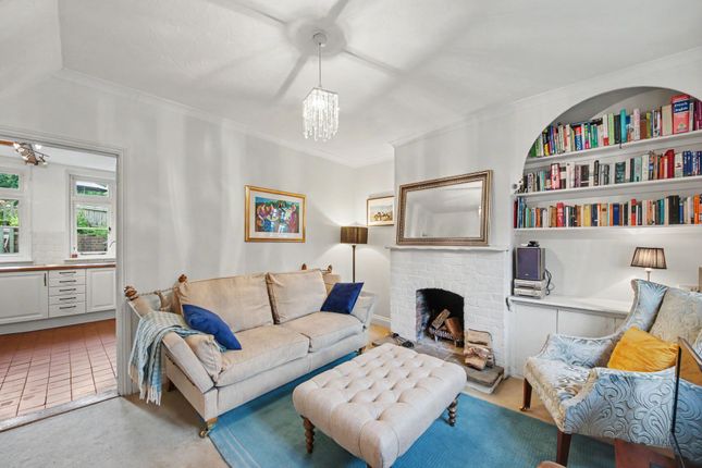 2 Jubilee Cottages, Petersfield photo 4