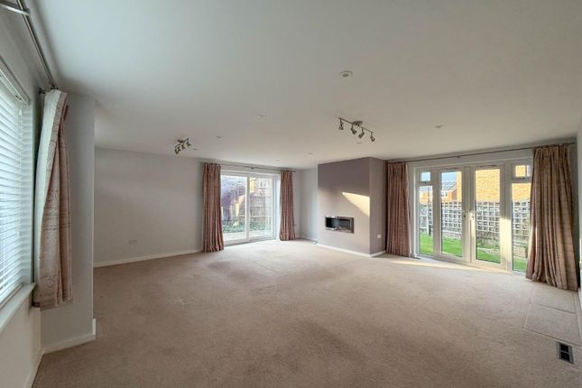 11, Cherry Orchard, Fulbourn, Cambridge photo 4
