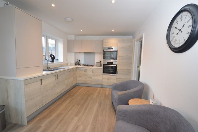 1 Larns Walk, Braintree photo 3