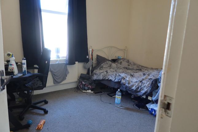 16 , Hobart street, Burnley  photo 4