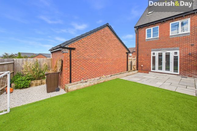 30 Hylton Road, Stafford photo 4