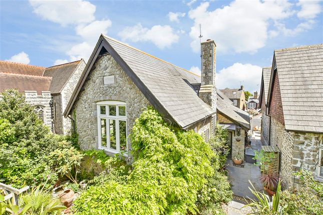 4-bed house on Buttway Lane Cliffe, Rochester, £380,000