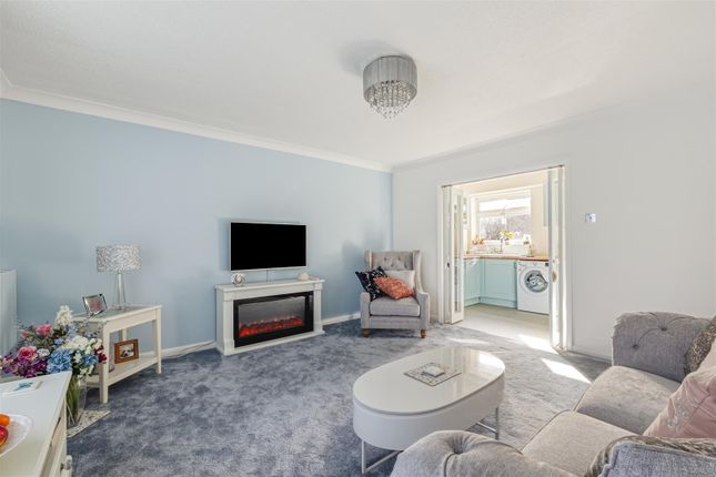 35 Laurel Manor, Devonshire Road, Sutton photo 3