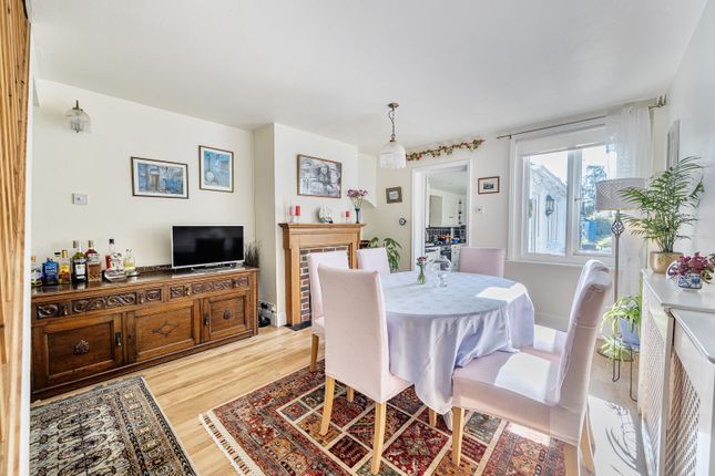 6, George Road, Milford, Godalming photo 4