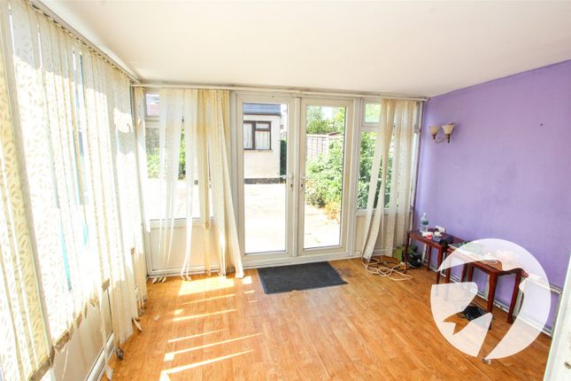 32, Merchland Road, London photo 3
