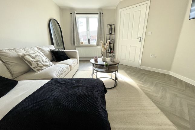 32, Mallard Way, Lydney photo 4