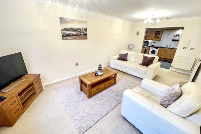 8, Shotley Grove, East Boldon photo 2