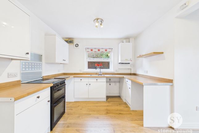 14 Feildens Farm Lane, Blackburn photo 3