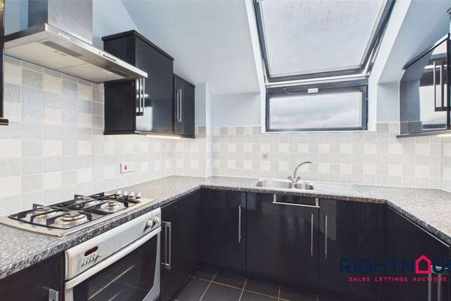 8 Kirklands Court Ridgewood Close, Shipley photo 4