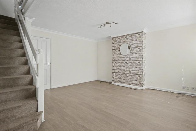 3, Fair Lane, Kettering photo 3
