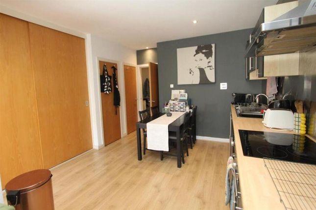 Flat 7, 15, South Parade, Leeds photo 4