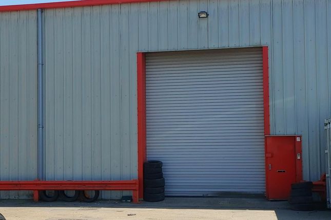 Warehouse to let in Botany Way, Purfleet