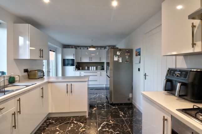 14, Fulmar Drive, Morpeth photo 2