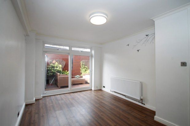 Flat to rent in Shirley Lodge, London