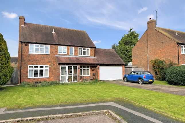 Thumbnail Detached house for sale in Yew Tree Close, Stoke Mandeville, Aylesbury