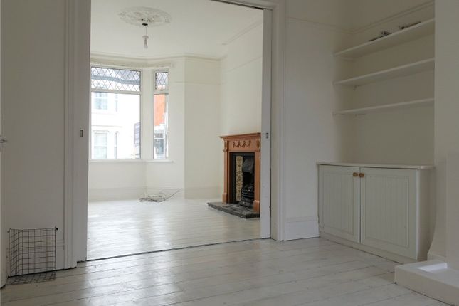 15, Holly Road, Northamptonshire photo 3