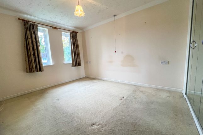 Flat for sale in Orchard Court, 15 Lugtrout Lane, Solihull, West Midlands