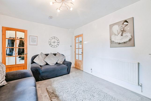 203, Broxtowe Lane, Nottingham photo 4