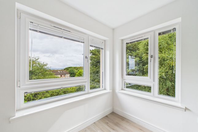 19 Warren Court, Hamilton photo 3
