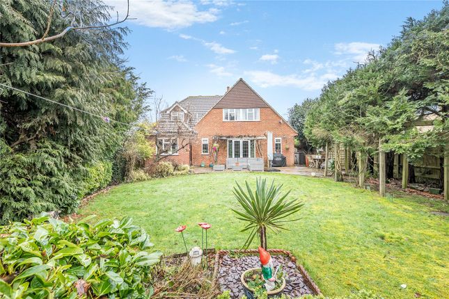 29, Orchard Way, Surrey photo 3