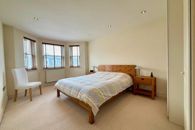 Flat 5, Yew Tree Court 2A,, Trinity Trees, East Sussex photo 5
