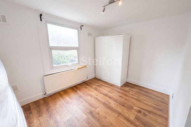 12B Heyworth Road, London photo 4