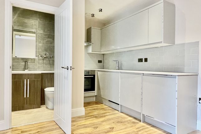 1 bed flat for sale in Mitcham Lane, London SW16