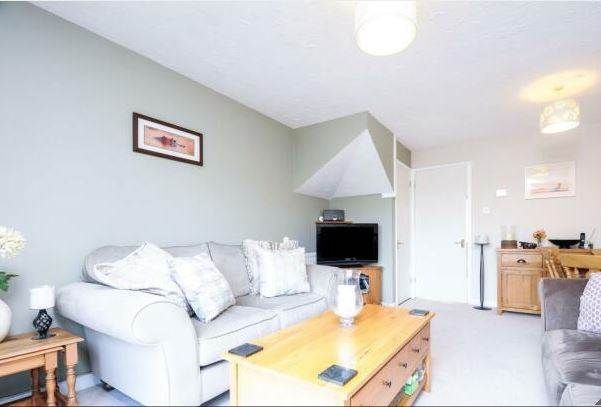 Friarscroft Way, Aylesbury photo 2