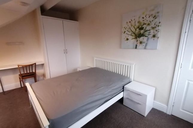 Terraced house to rent in Room 2, 23 Holly Road, Retford