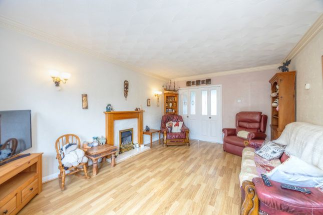 2, Swaithe View, Barnsley photo 4