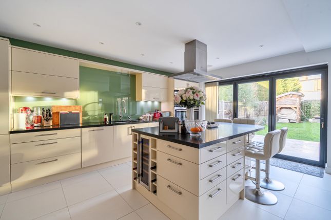 105, Sidney Road, Surrey photo 3