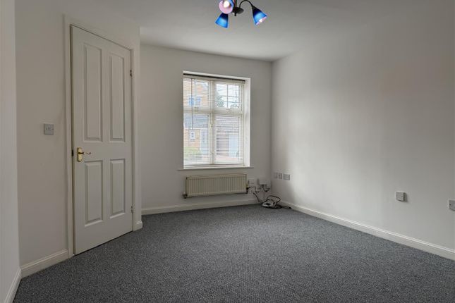 9, Tattershall Road, Maidstone photo 3