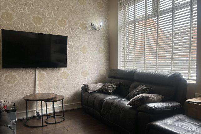 30a, Spring Street, Greater Manchester photo 2
