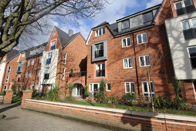 Flat for sale in Crofts Bank Road, Urmston, Manchester