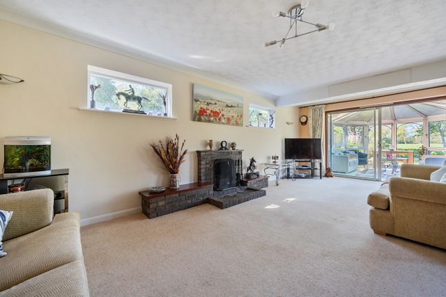 137, Nash Grove Lane, Wokingham photo 4